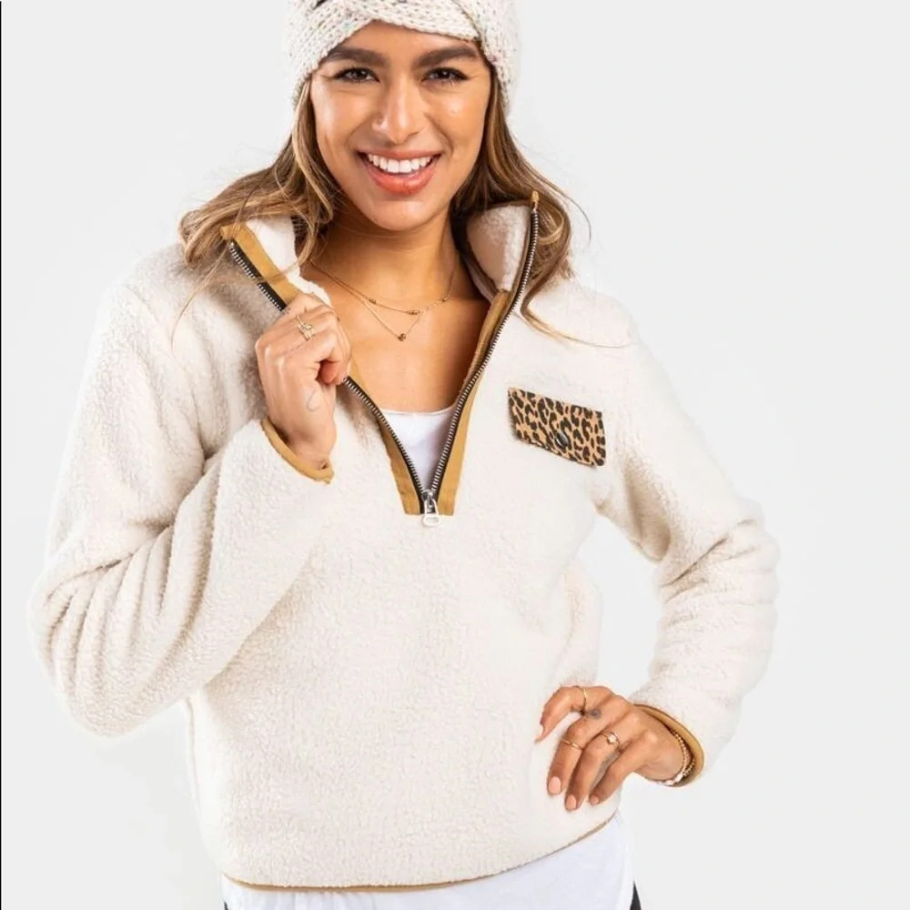 NWT Row-A White Animal Print Accent Sweater Small